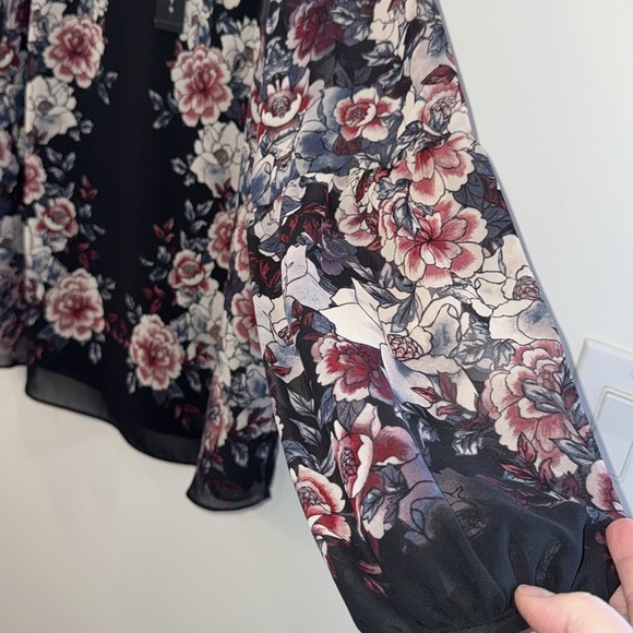 Investments size Large long sleeve blouse with sheer sleeves NWT - Picture 2 of 7